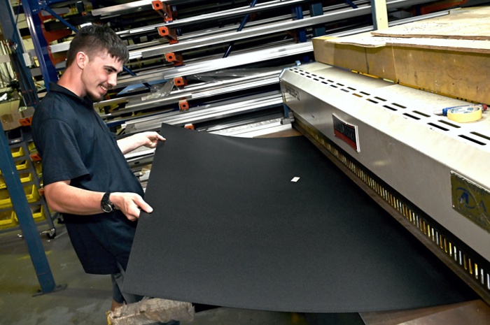 emergency glass repairs cairns